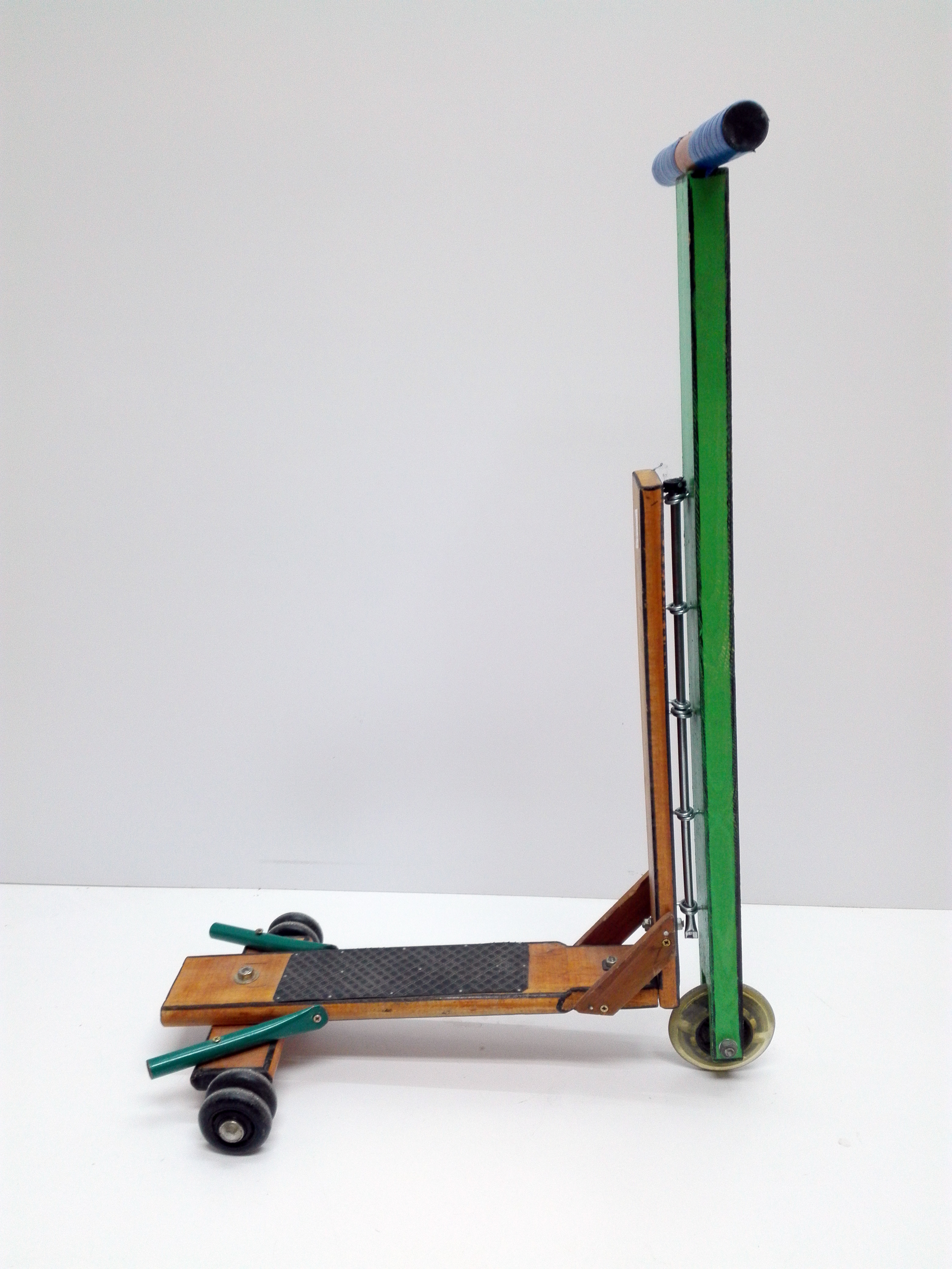 patinete 3ruedas hecho a mano madera metal 77x54x30 1u